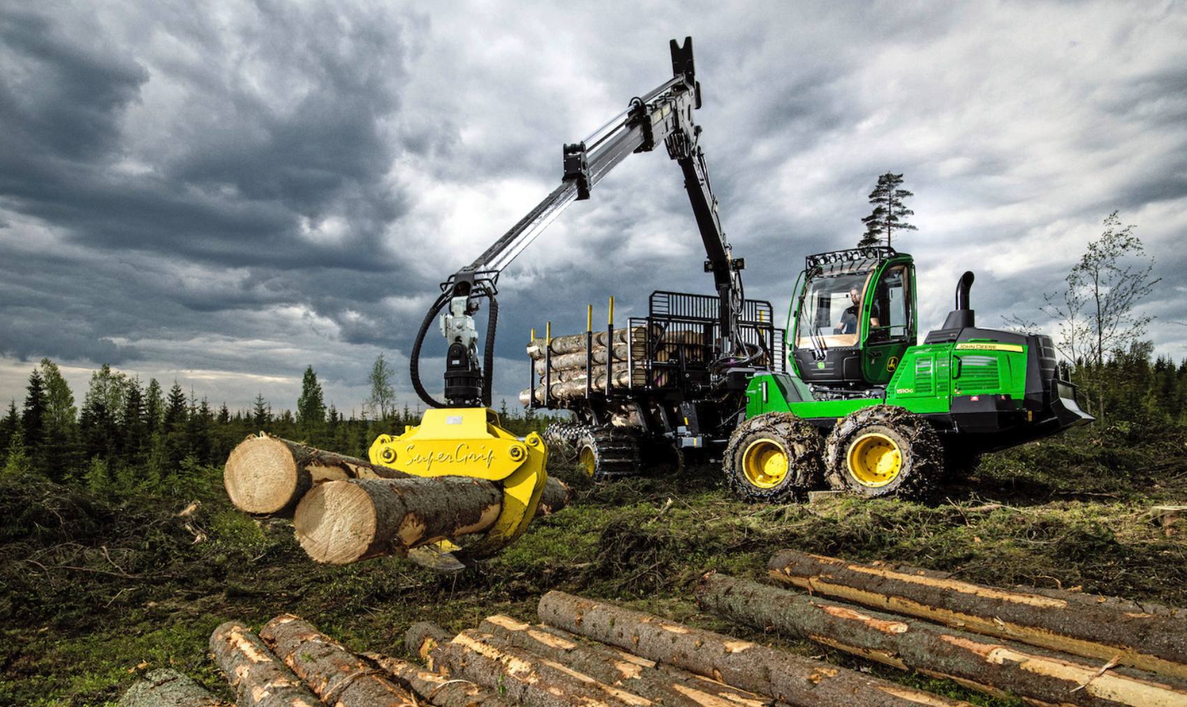 Форвардер John Deere 1510G