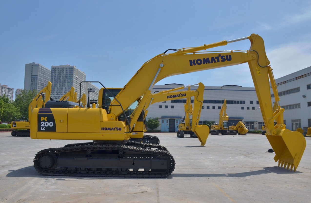 Экскаватор Komatsu PC200-8MOНовое поколение высокопроизводительных и экологически безопасных экскава...